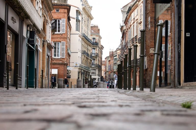 Immobilier : pourquoi choisir le neuf plutôt que l’ancien à Toulouse ?